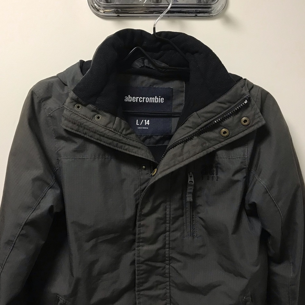 Nice Grey Fleece Lined Zipper & Snap Up Abercrombie & Fitch Jacket! - Picture 2 of 15